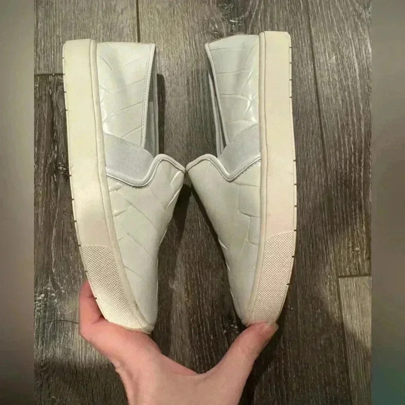 Vince woven look slip on shoe - Picture 3 of 5